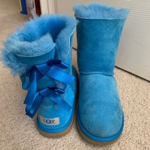Blue uggs with bows